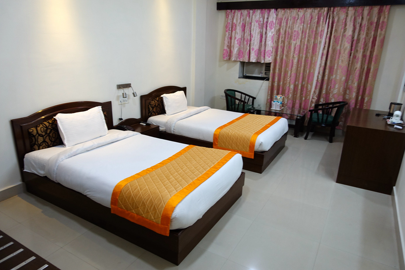 菩提迦耶-Bodhgaya Regency Hotel